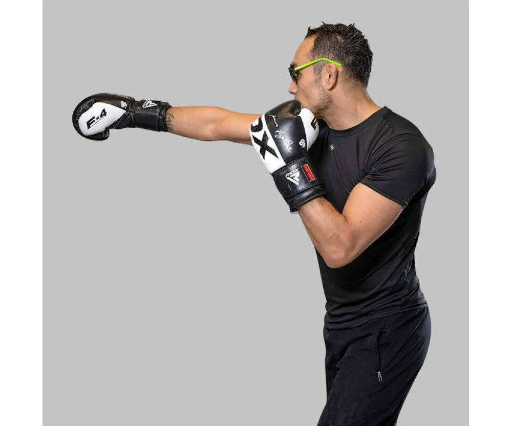 Боксерские перчатки RDX F4 Boxing Sparring Gloves Hook&Loop WHITE/BLACK (капа в комплекте)