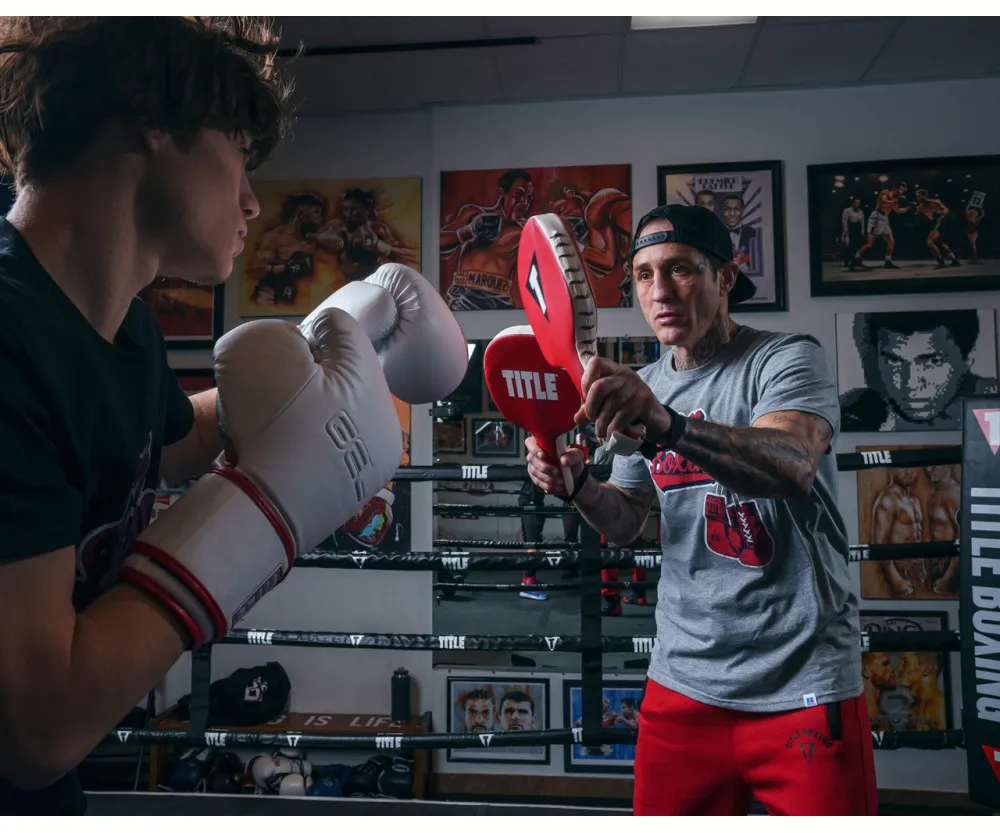Боксерские ракетки TITLE Boxing Punch Training Paddles Red