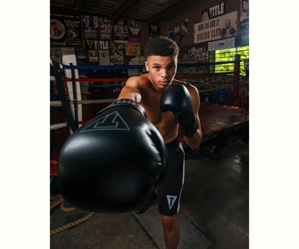 Боксерські рукавиці TITLE Boxing Vegan Gloves Black 12 oz