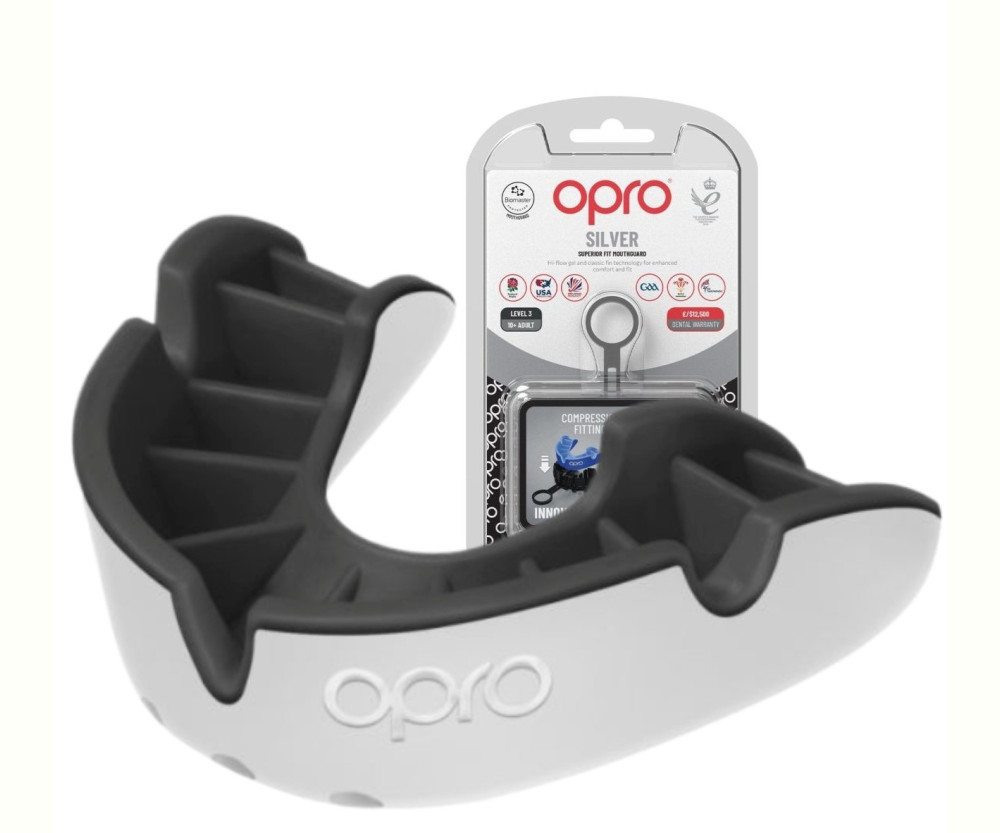 ぱおら Капа OPRO Silver доросла (вік 11+) White/Black (art.102502005)